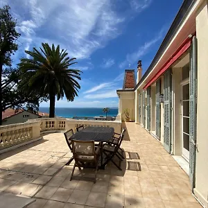 Palmeraie - Magnifique D'epoque Avec Vue 4 Personnes Avec Terrasse Le Port Nice
