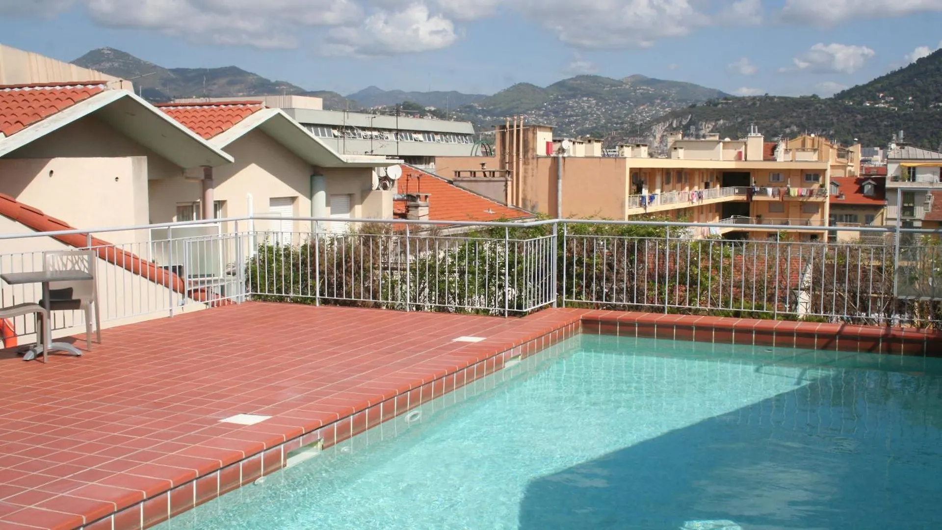 Aparthotel Adagio Access Nice Garibaldi 2*,